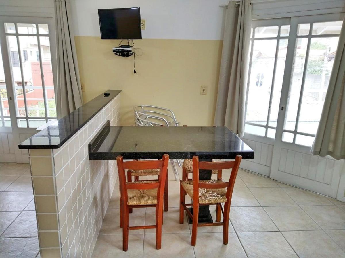 Ap. 1 & 2 Dorm. Res. Ilha Das Galés Apartman Bombinhas Kültér fotó